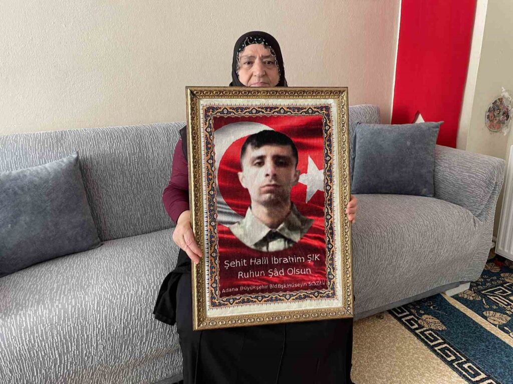 Madre del mártir, Sıdıka Şık, en el Día de la Madre con dolor