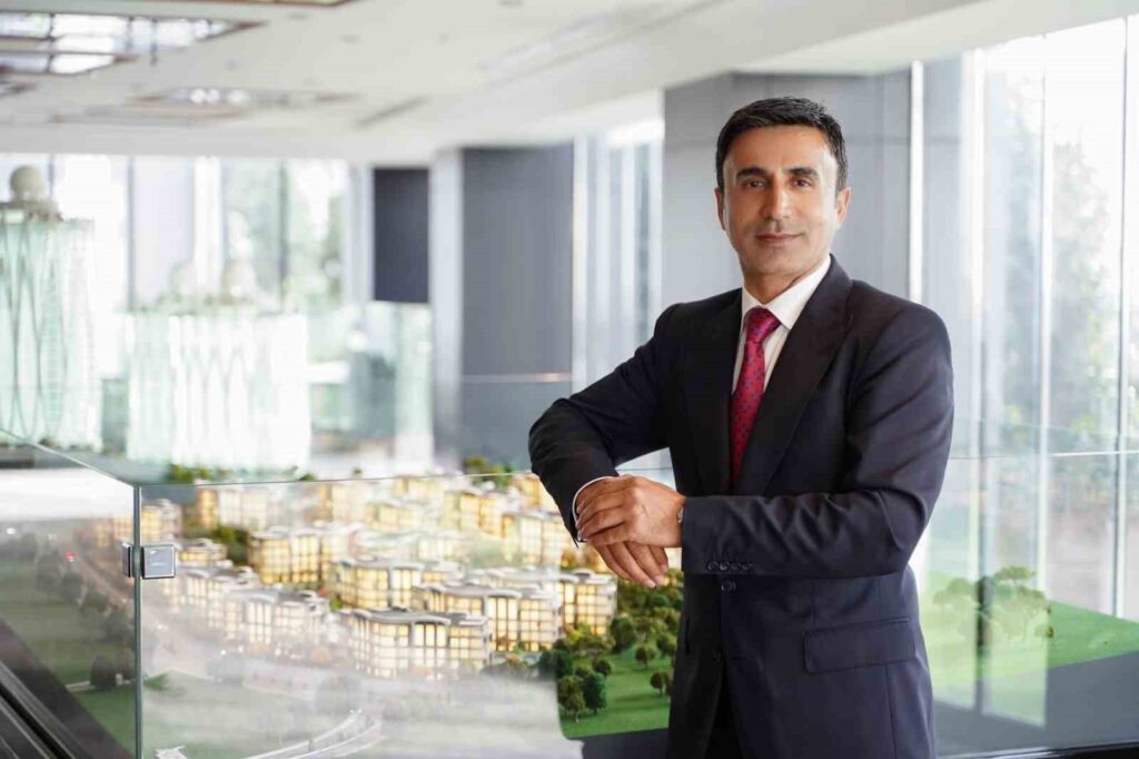 Valutazione del settore immobiliare da parte del Presidente del Consiglio di Amministrazione di Zeray, Zeki Zeray