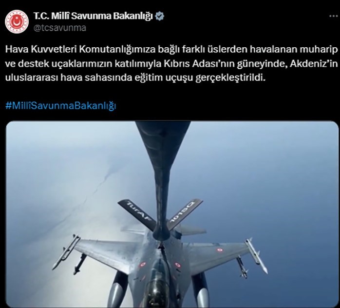 Volo di addestramento dalla Forza Aerea Turca