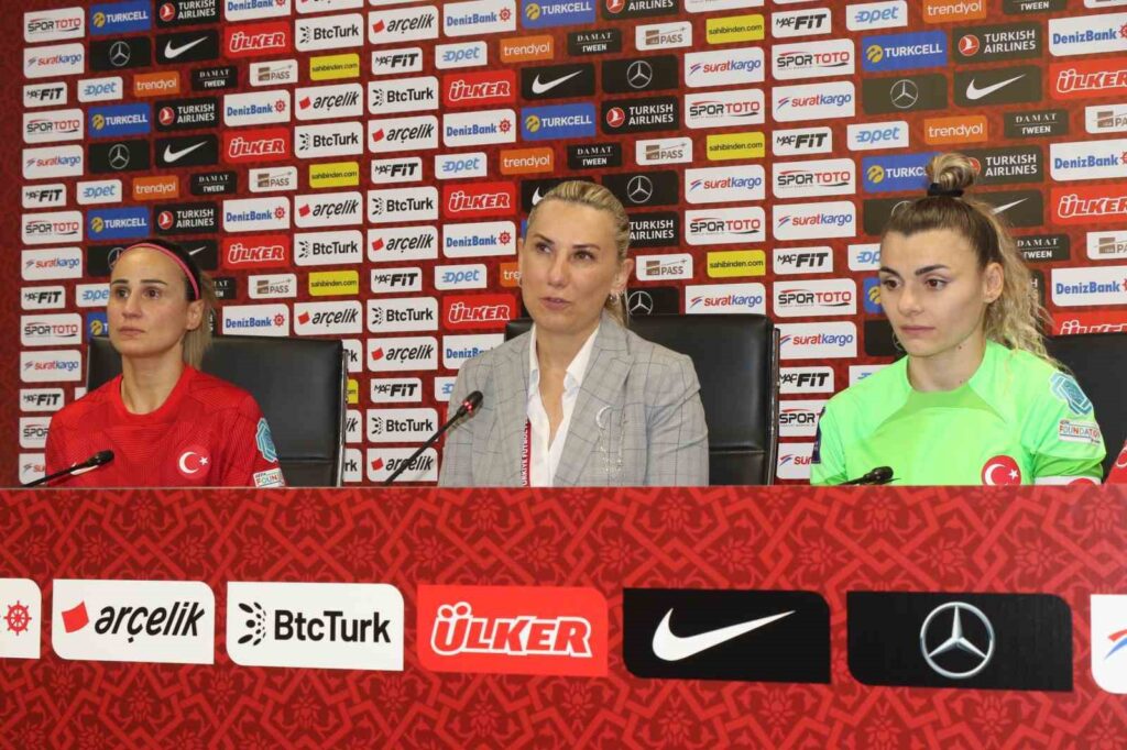 Necla Güngör Kıragası: “La partita dell’Azerbaigian era importante”