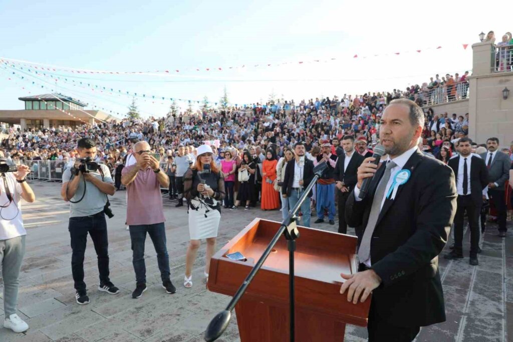 Dichiarazioni del sindaco di Niğde, Emrah Özdemir, sui risultati dell’YKS.
