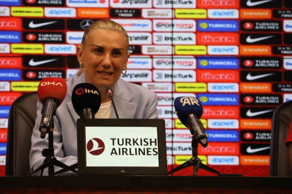 Il direttore tecnico della nazionale femminile turca Necla Güngör Kıragası: ‘Saremo nei play-off’