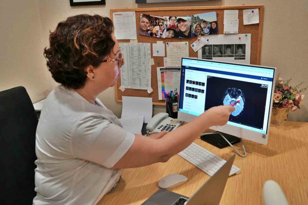 Dimenticanza e Relazione con l’Ictus: L’Importanza della Diagnosi Precoce