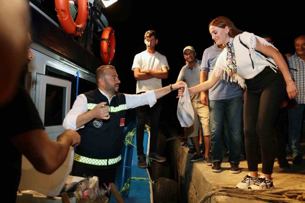 È iniziata la stagione del palamito ad Arnavutköy.