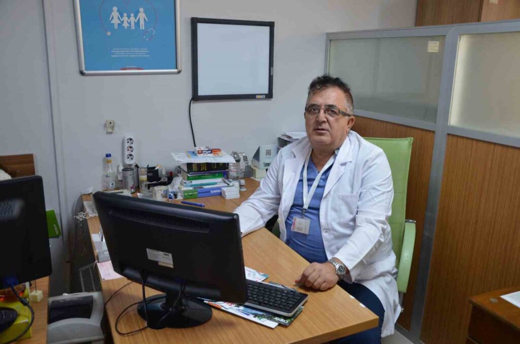 I 28 anni del Dottor Orhan Emin Müezzinoğlu a Kırkağaç