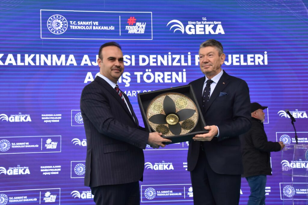 Minister of Industry Kacır Announces Technopark for Denizli OSB