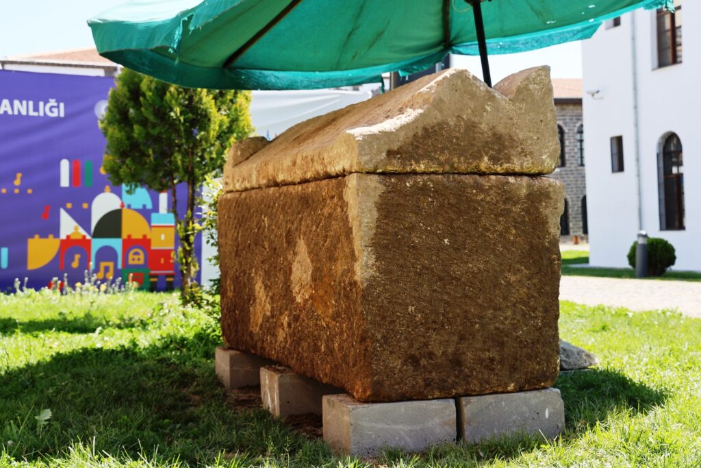 For the first time in the 12,000-year history of Diyarbakır, a sarcophagus tomb was found