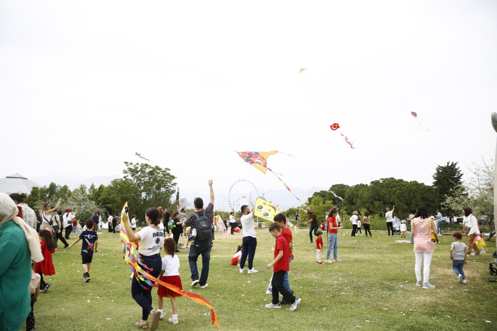 Children of the world delivered a message of peace from Antalya