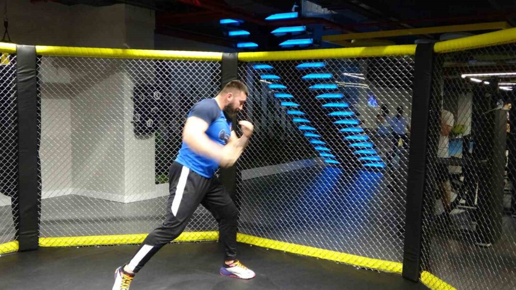 Kickboxing Champion Muhammed Dursun Continues His Preparations
