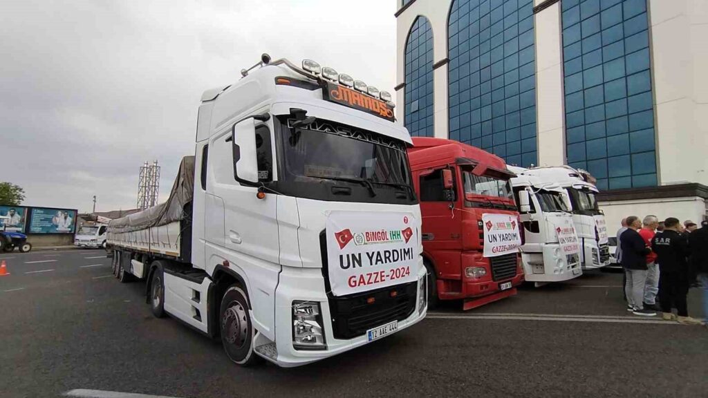 4 Trucks of Flour Aid from Bingöl to Gaza