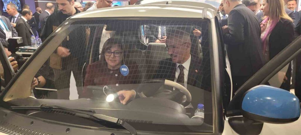 Domestic Electric Vehicle Introduced at Smart Transportation Systems Summit: MANGO CAR