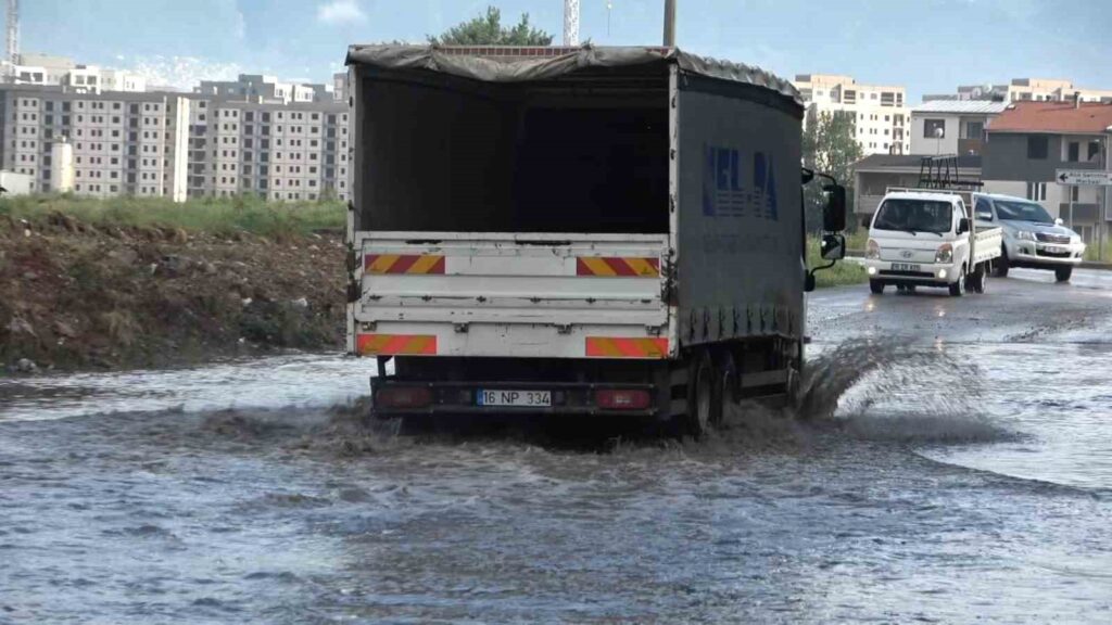 Heavy Rain Paralyzed Life in Bursa