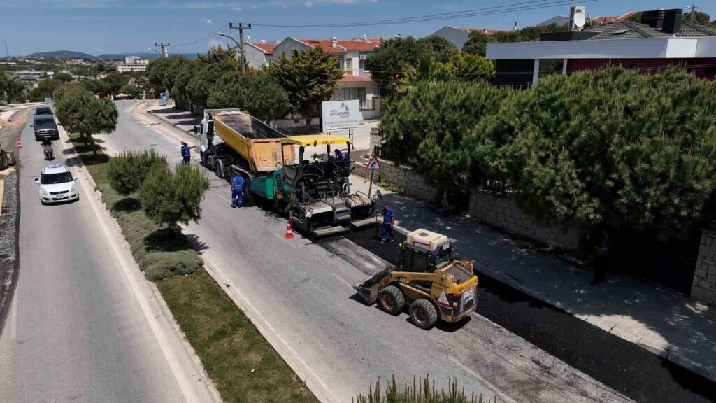 Izmir Metropolitan Municipality Continues Road Renovation Works Without Slowing Down