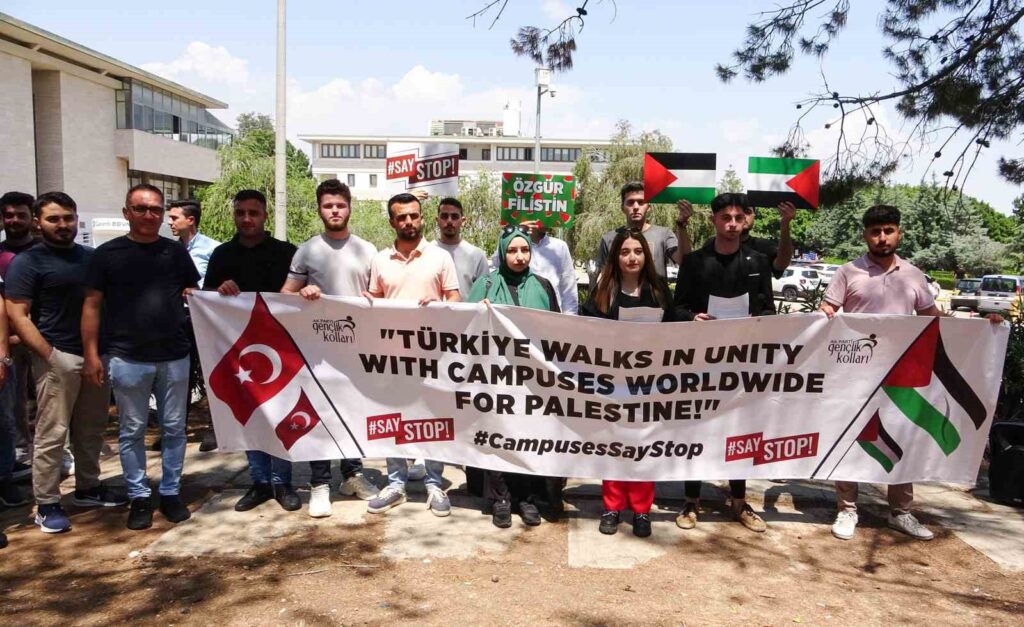 Students of MEU Condemned the Attacks of Israel