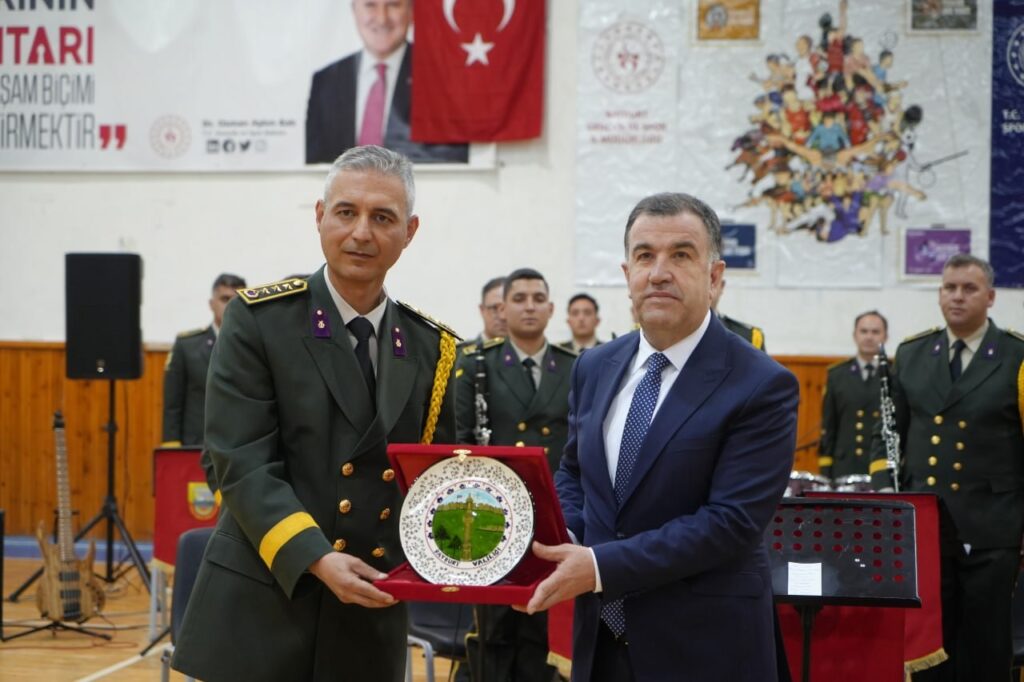 The concert of the marching band in Bayburt raised national and spiritual feelings