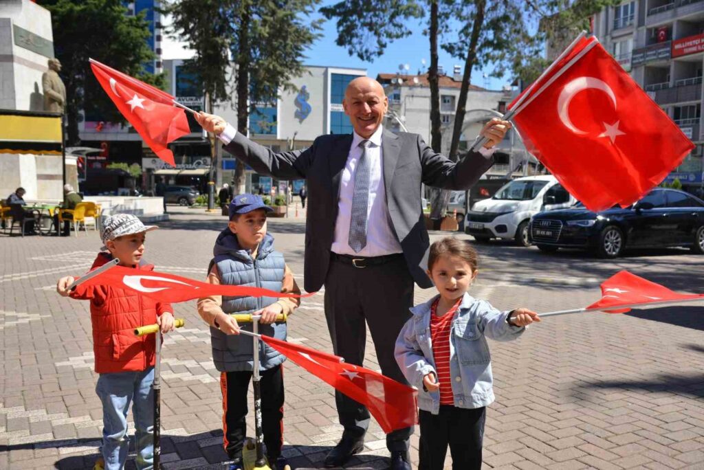 Thousands of Turkish flags were distributed in Terme