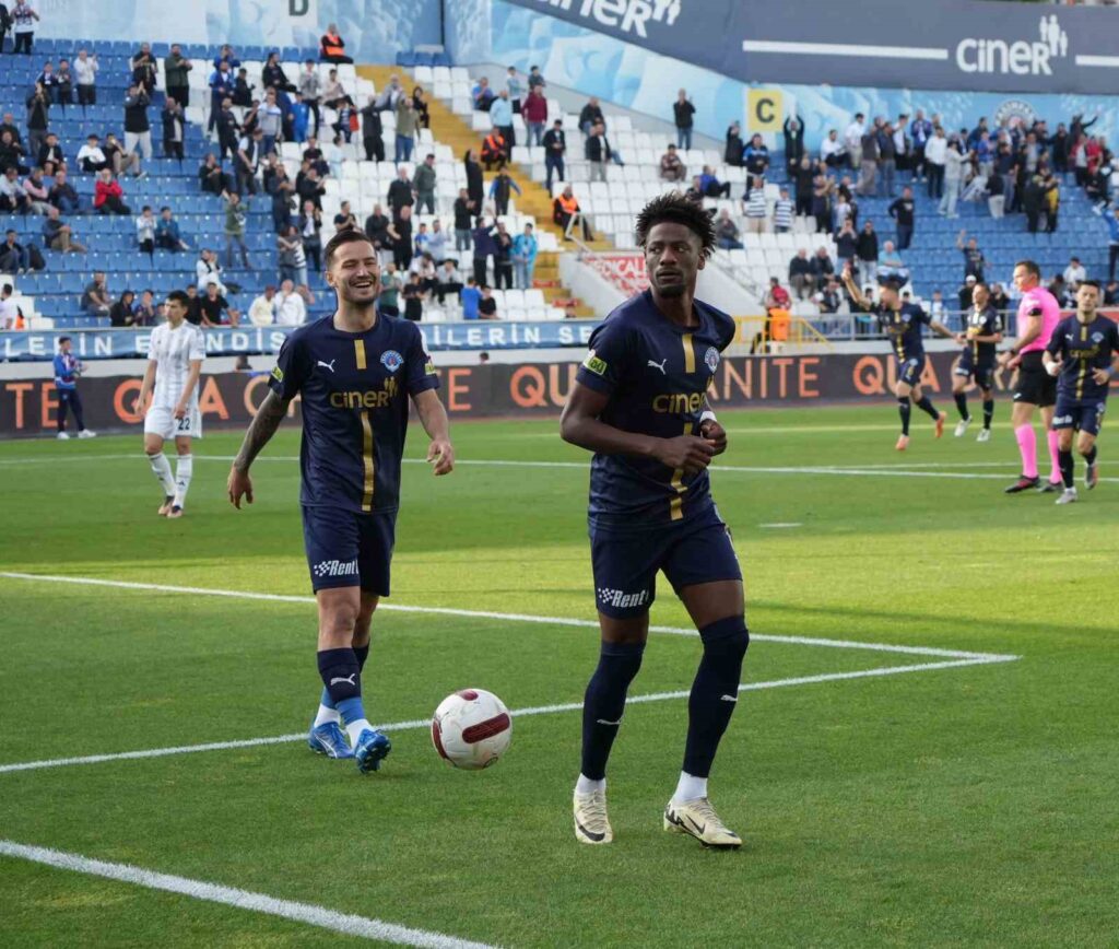 Trendyol Super League: Kasimpasa: 1 – Besiktas: 0 (First half)