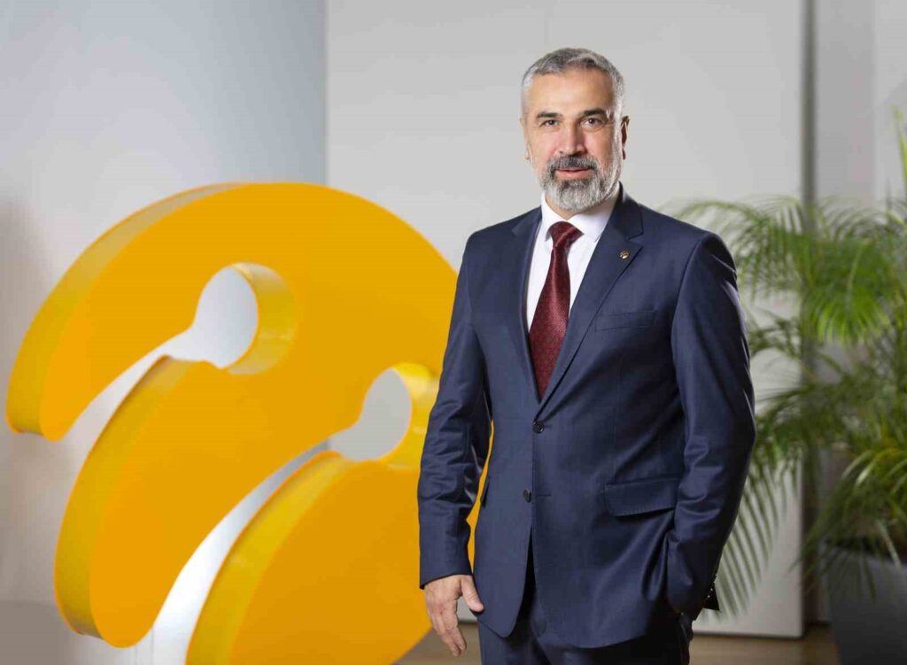 Turkcell Academy and TEV are preparing new graduates for the business life