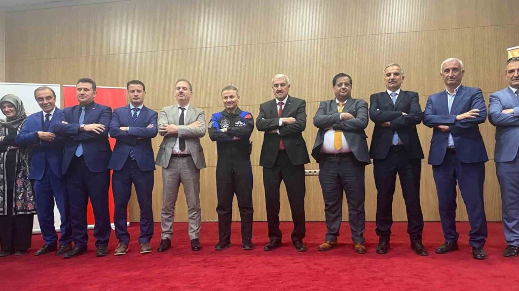 Turkey’s First Astronaut Alper Gezeravcı Met with Students in Adıyaman