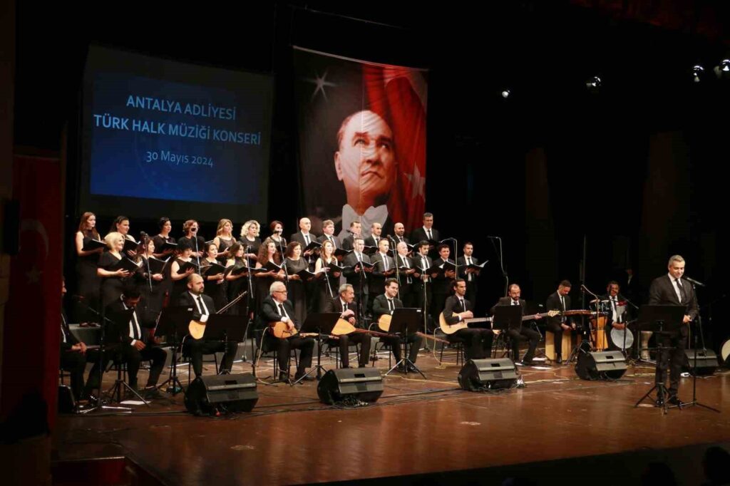Unforgettable concert from the Turkish Folk Music Choir of Antalya Courthouse