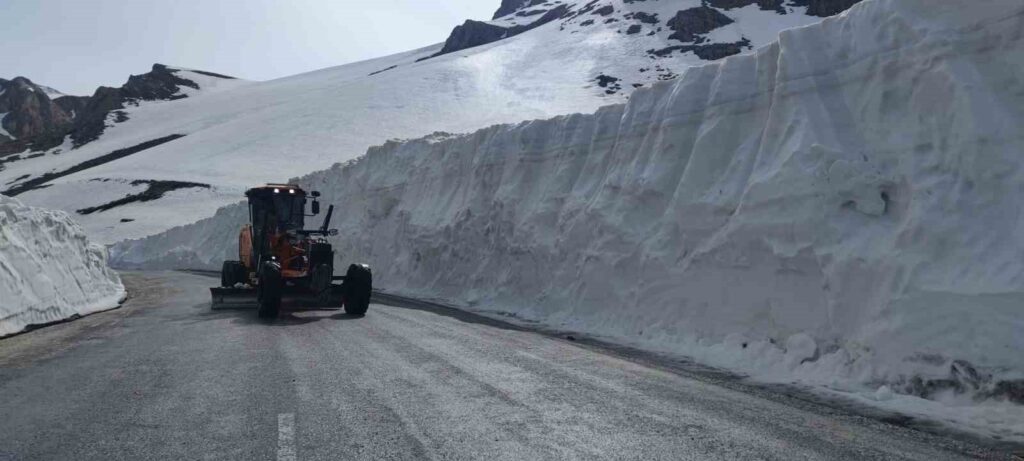 Van-Bahçesaray Road is Open to Traffic