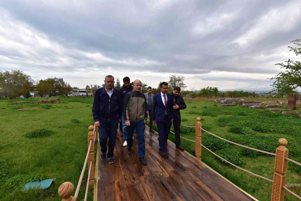 YÖK President Visited Historical Sites in Bitlis and Ahlat