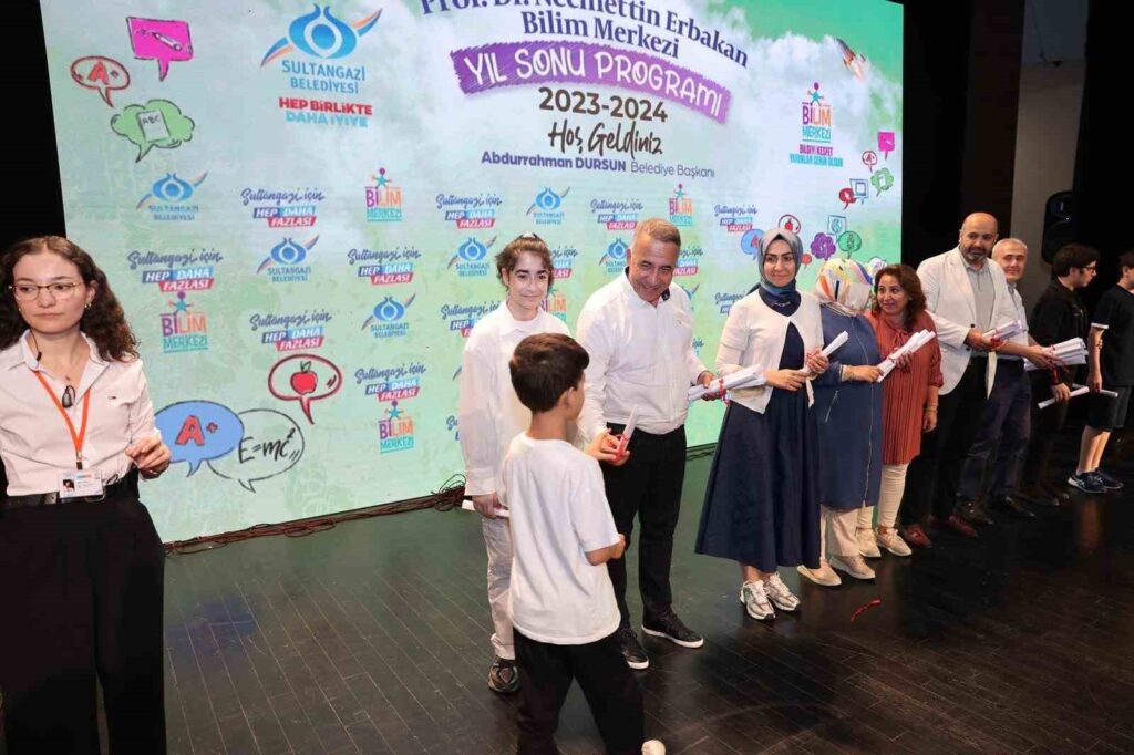 A graduation ceremony was held for the students who completed their education at Sultangazi Science Center.