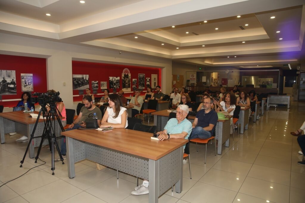 Award-winning writer Gürsel Korat met with literature enthusiasts