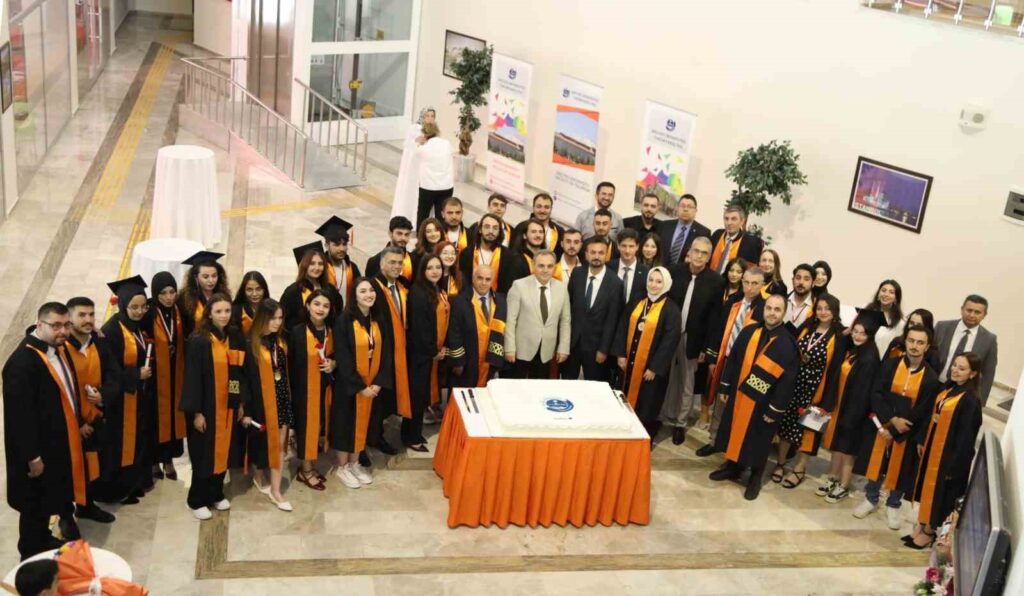 ERU Faculty of Tourism Graduates its 15th Class