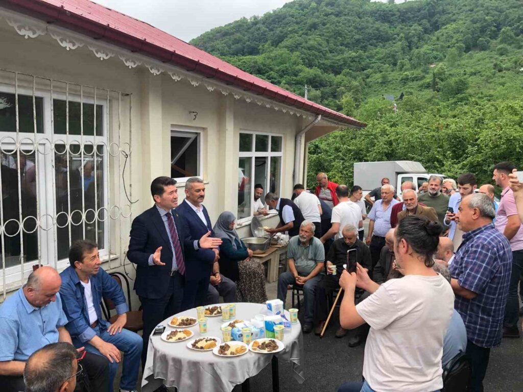 President Kaya attended the traditional holiday ceremony in the Yeşilbük neighborhood