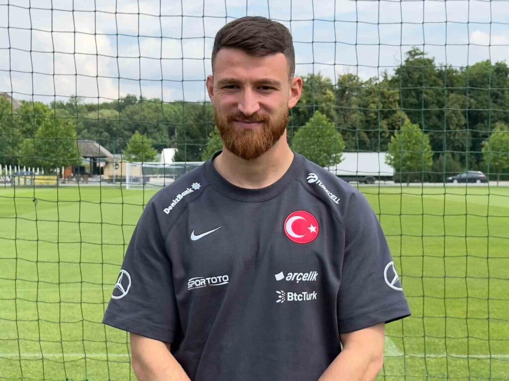 Salih Özcan: “The yellow wall will be red and white”