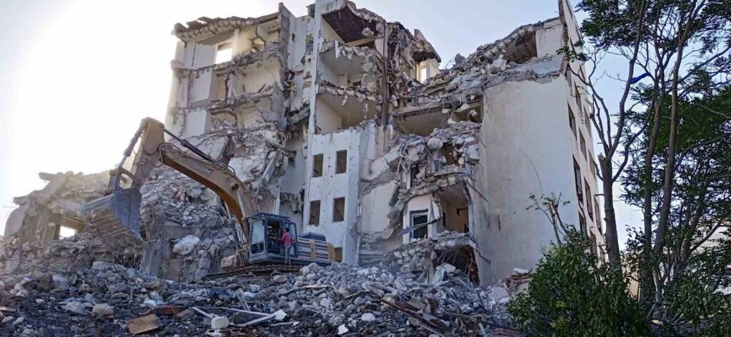 The demolition of a 40-year-old municipal building is ongoing