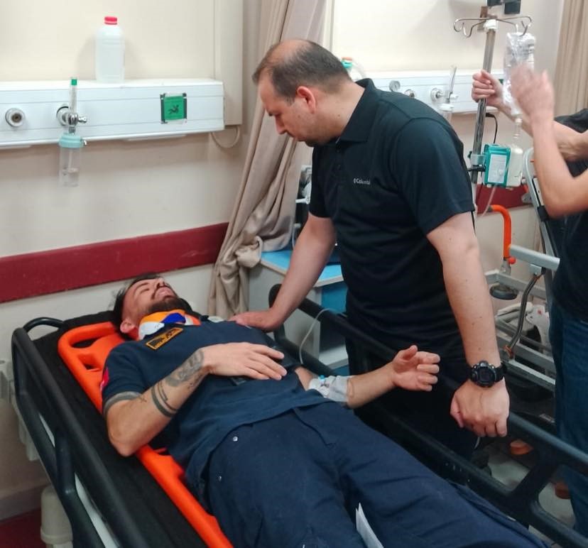 The Provincial Health Director Şenkul did not leave his injured staff alone at the hospital after the accident