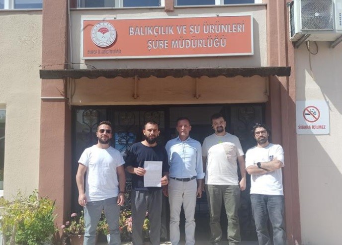 Two friends who caught a 165-centimeter fish in Bursa were fined