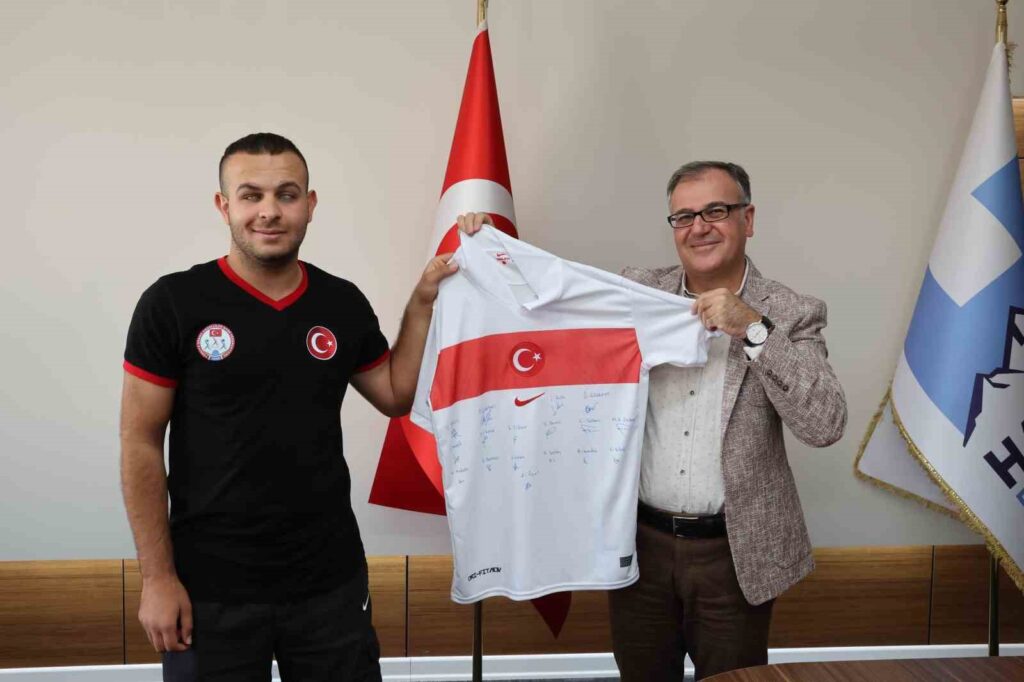 Visit to President Ozdogan from the national team