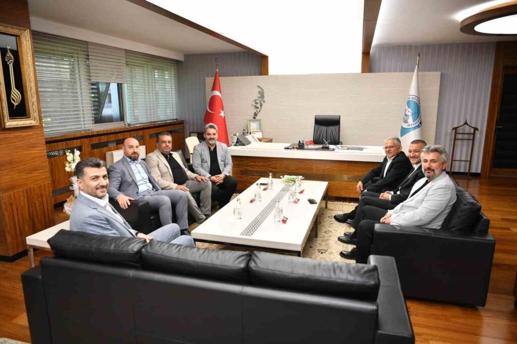 Visits to Mayor Buyukkilic for congratulations continue