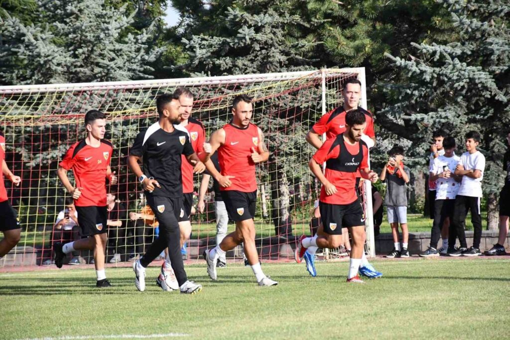Burak Yılmaz: “We will not leave just because our transfer window is closed”