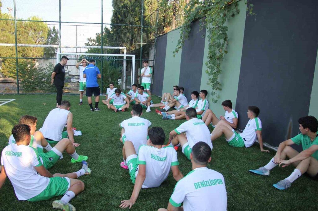 Denizlispor continues its preparations for the new season.