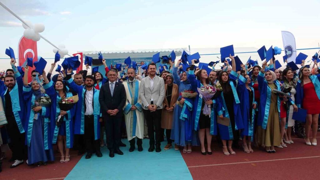 Graduation joy at Van Yüzüncü Yıl University