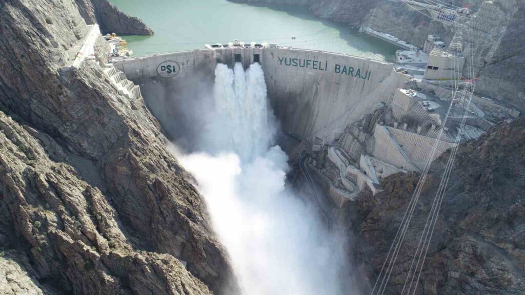 Hail spill tests were conducted at the Yusufeli Dam and Hydroelectric Power Plant