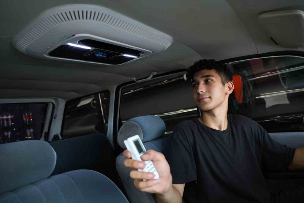 Home-type air conditioner for vehicles without air conditioning