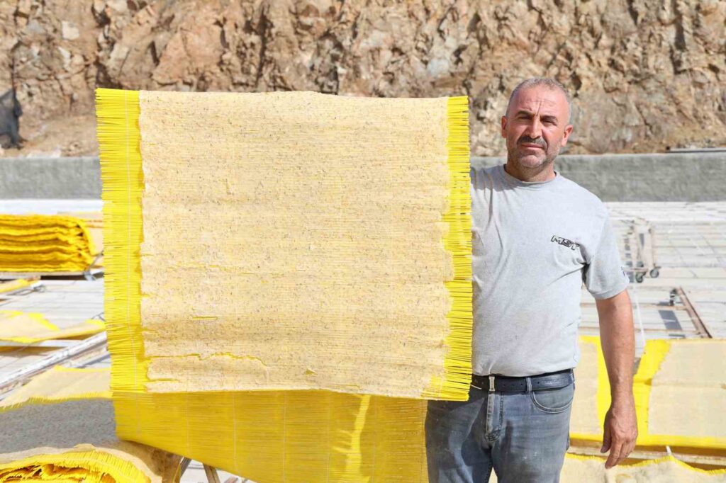 Marash-style dried yogurt and tomato soup paste chips are being produced and exported to Europe.