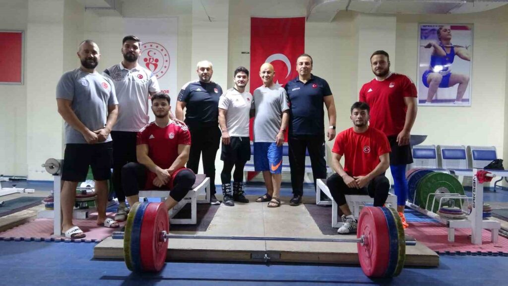 National weightlifter is preparing for the Paris Olympics in Isparta