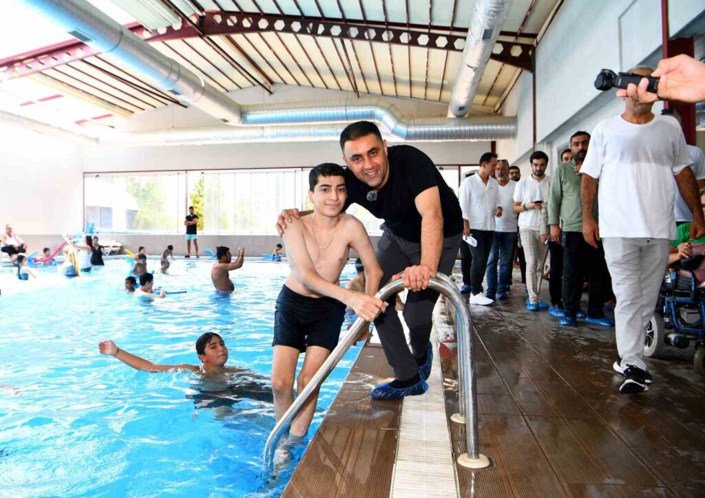 No obstacle to swimming in Cukurova