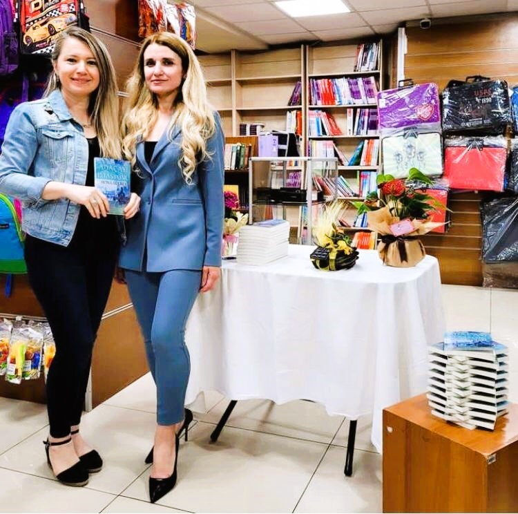 The book ‘Adaçayı İstasyonu’, reminiscent of an old Turkish movie, received full marks from the readers.