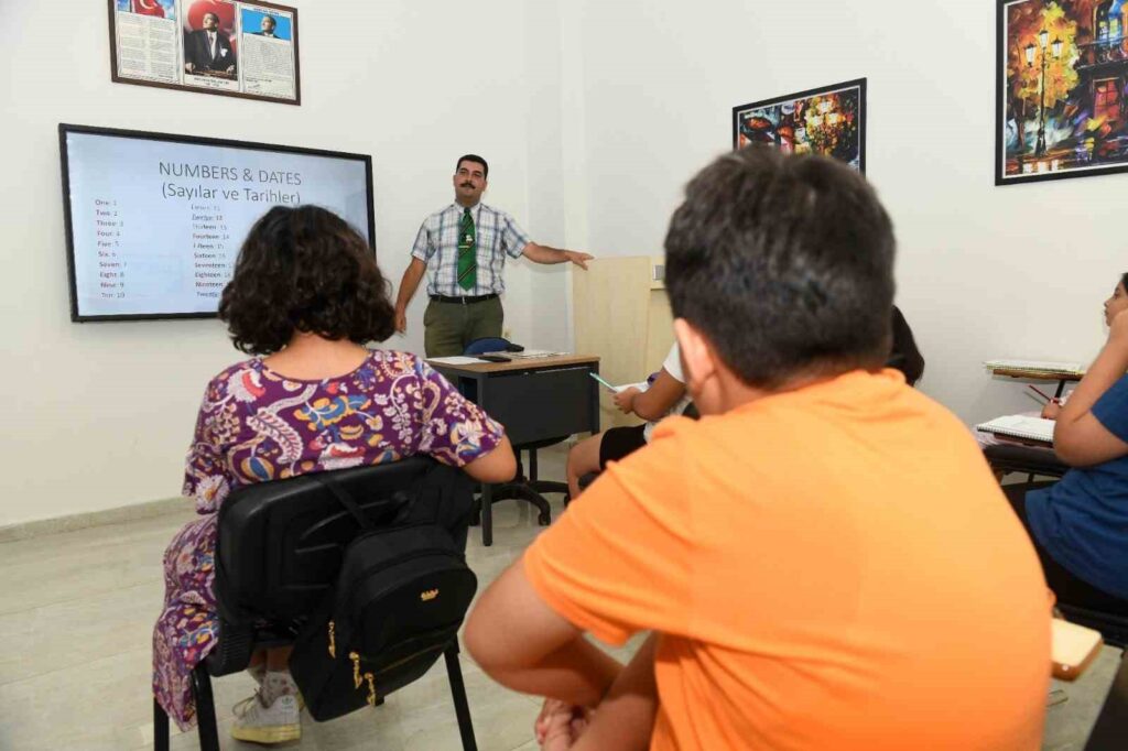 The English course of Yenişehir Municipality has started