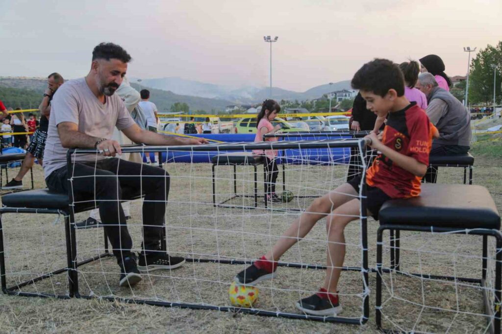 The International Tarhana Festival kicked off with colorful scenes on the first day.
