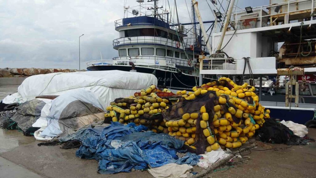 Fishermen ready for the fishing season in Çanakkale will say ‘Vira Bismillah’ on September 1.
