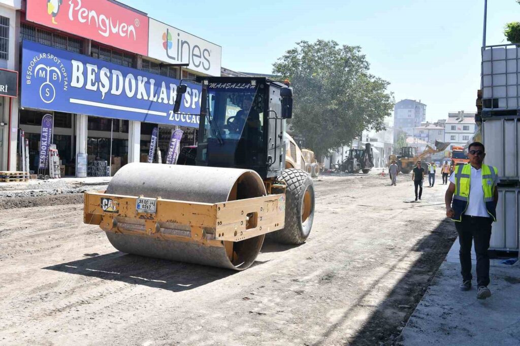 President Büyükkılıç conducted inspections at the Argıncık Wholesalers Site, which has been renewed with 50 years of infrastructure.