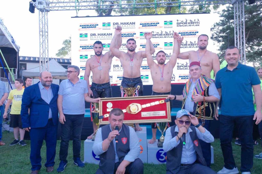 The excitement of the ’19th Traditional Kocasinan Oil Wrestling’ in Bahçelievler